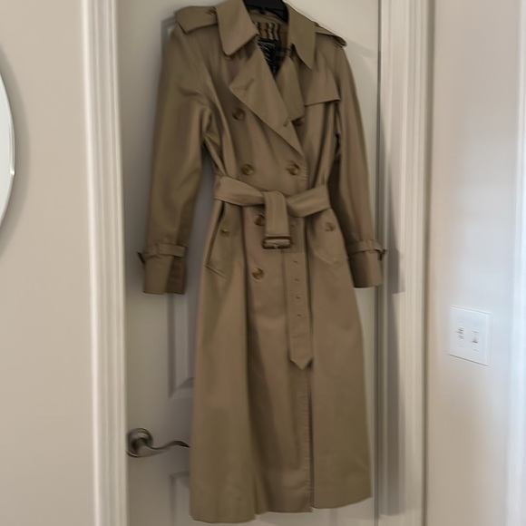 Authentic Burberry “The Chelsea”Heritage Belted Trench coat size 36/38 (6-8) - Picture 3 of 11